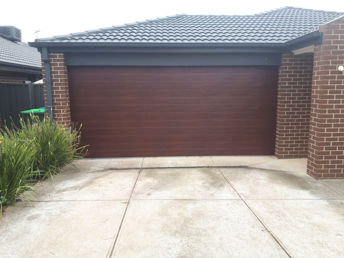 Caoba Roller Door Terrain Terrain Colorbond Steel Garage Doors